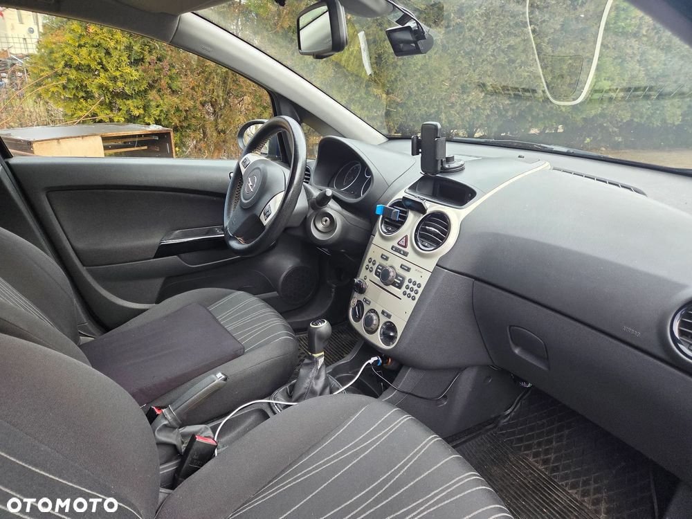 Opel Corsa 1.4 16V - 7
