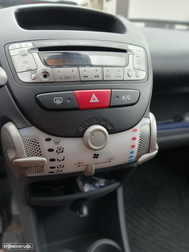 Peugeot 107 1.0 Black&Silver - 1