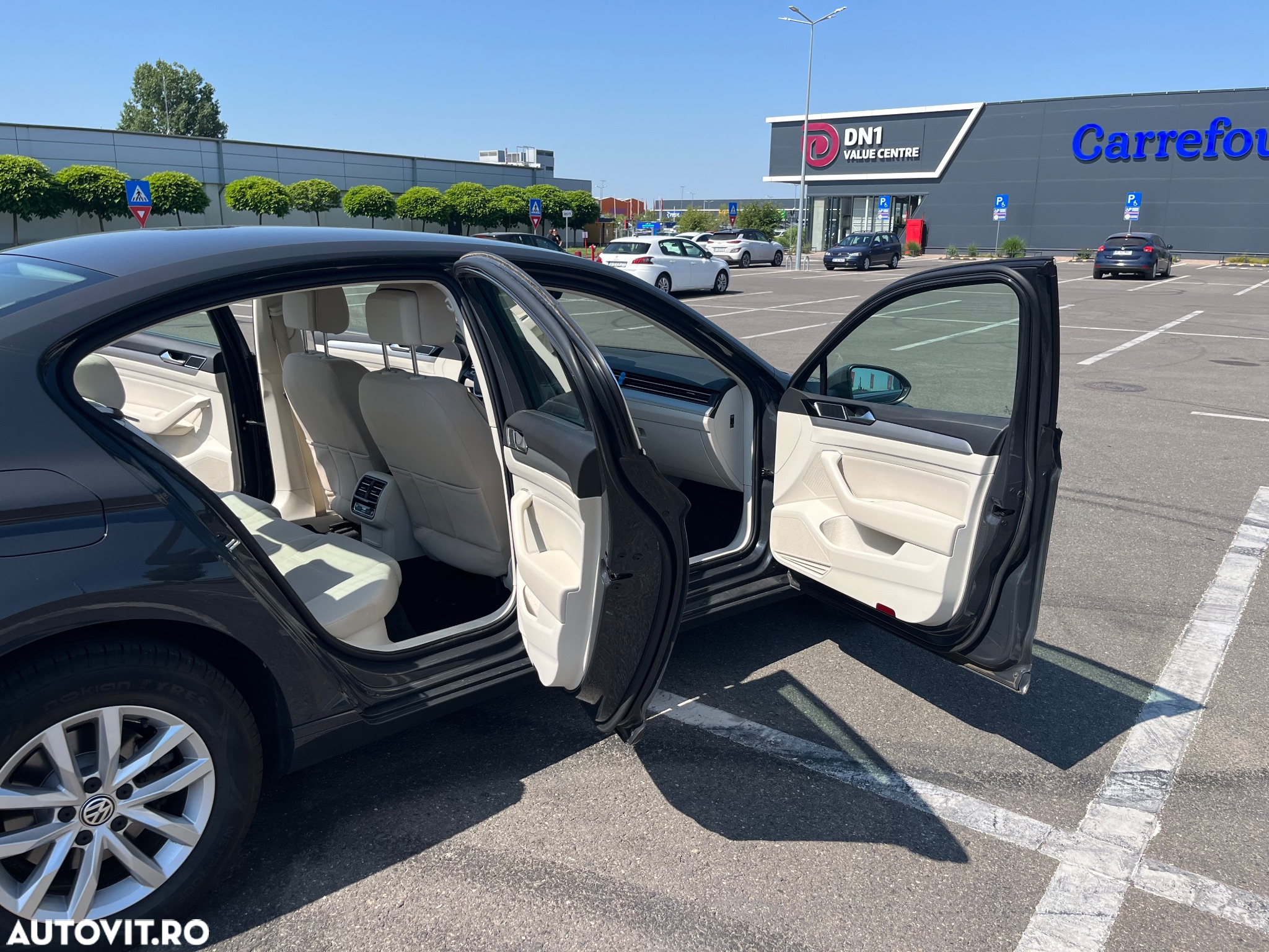 Volkswagen Passat 2.0 TDI Highline - 30