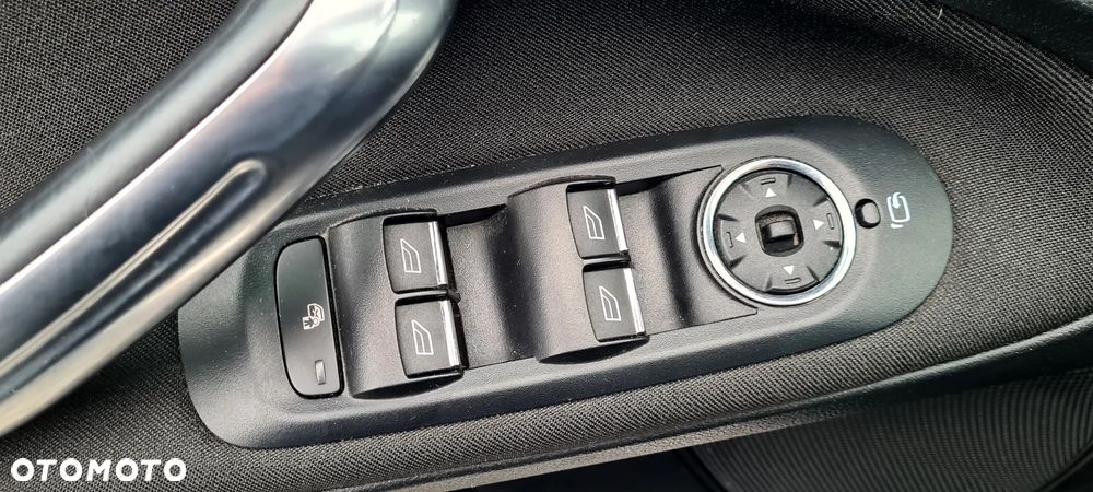 Ford S-Max 2.0 TDCi DPF Titanium - 28