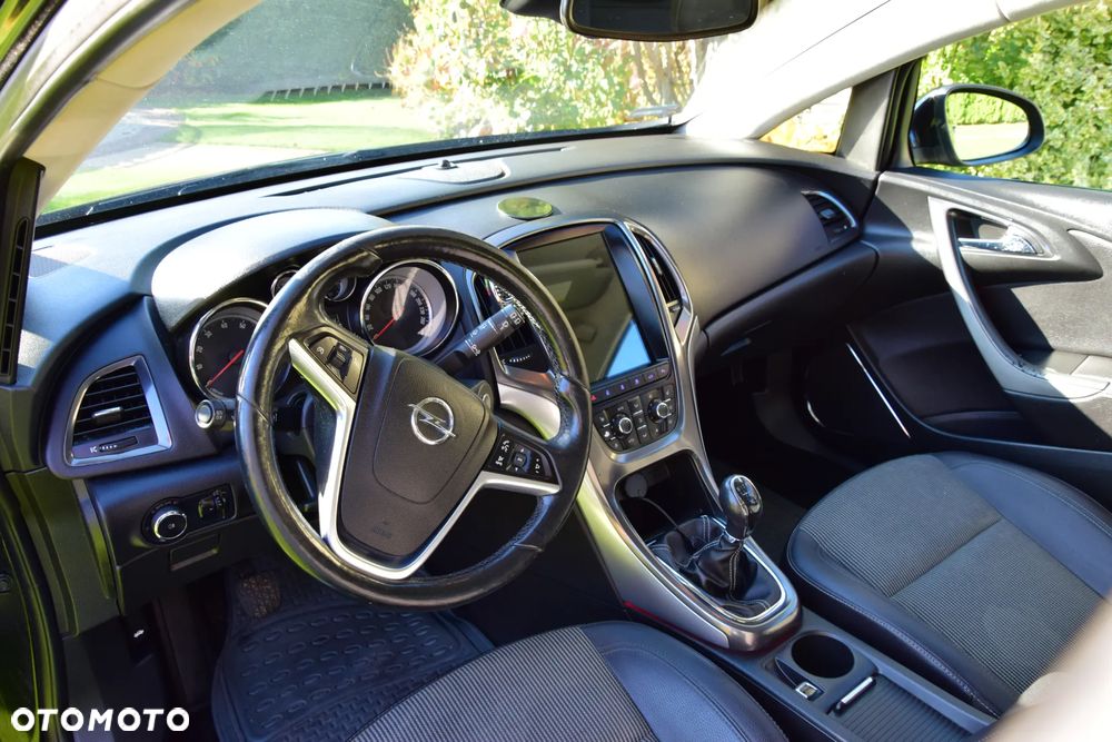 Opel Astra 1.4 Turbo Sports Tourer - 10