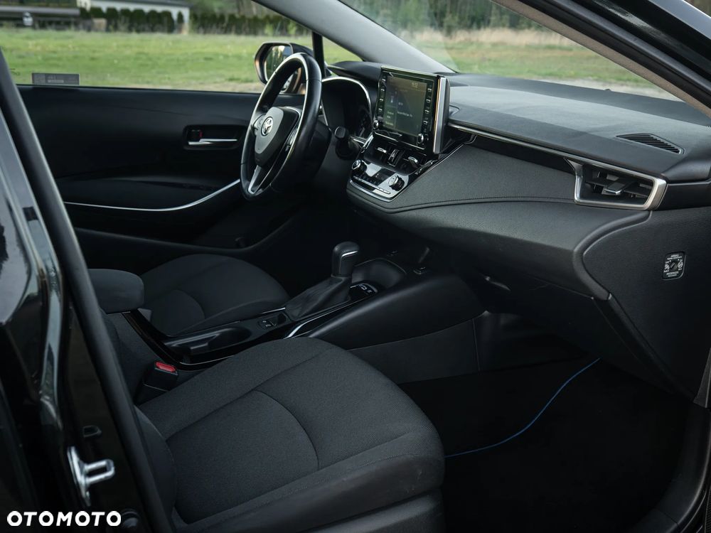 Toyota Corolla 1.8 Hybrid Selection - 26