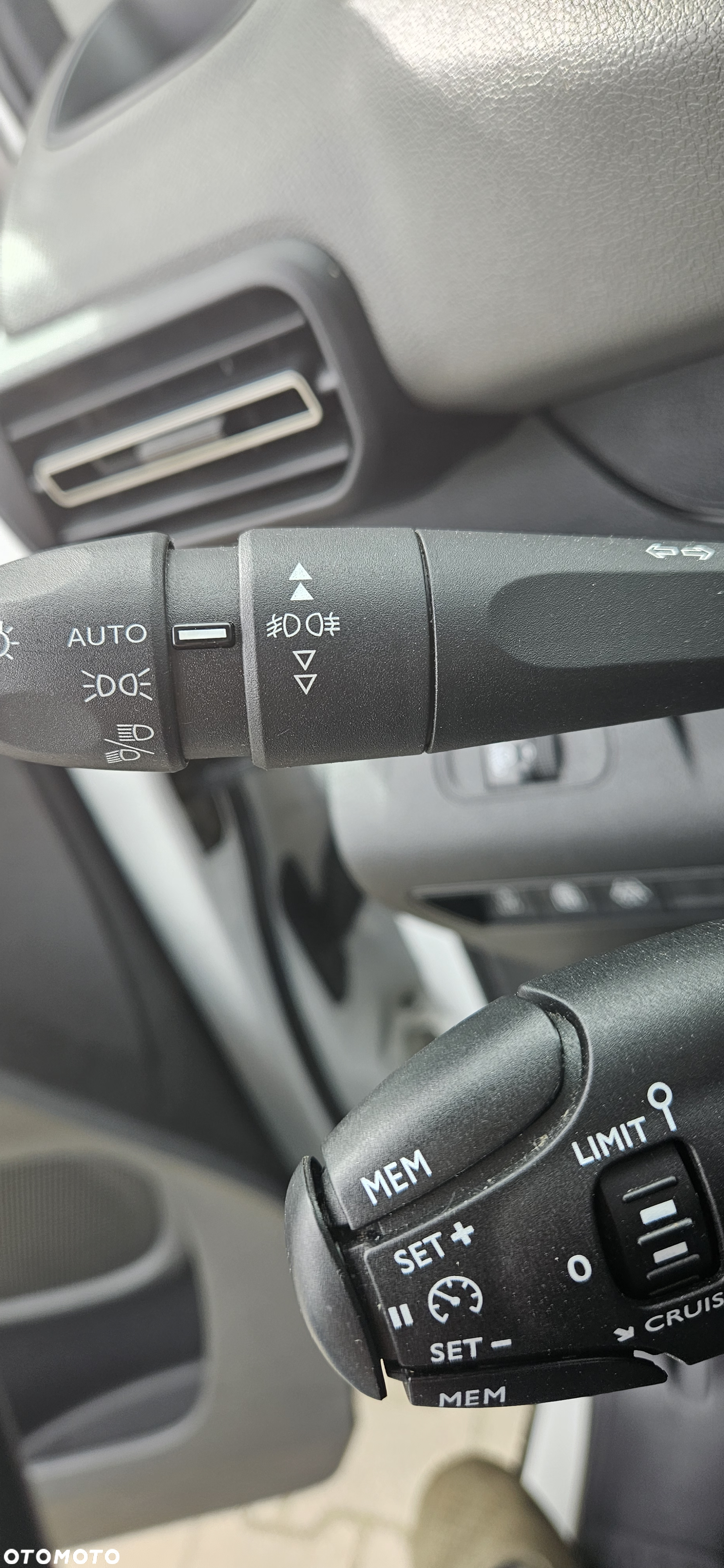 Peugeot Rifter 1.5 BlueHDI Active - 22
