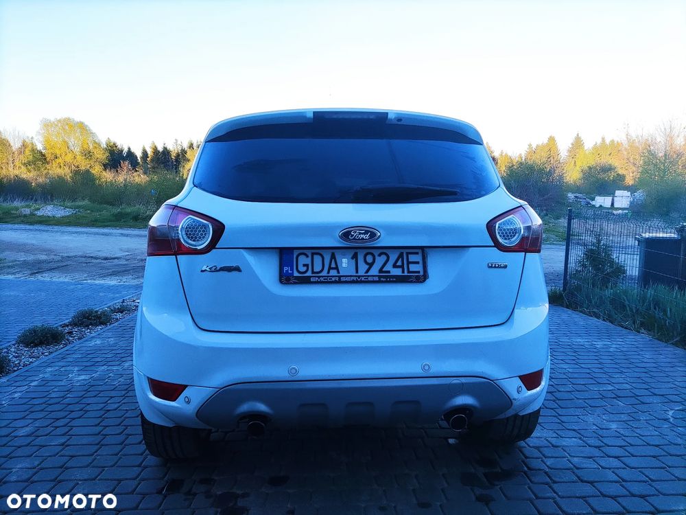 Ford Kuga 2.0 TDCi 2x4 Titanium - 13