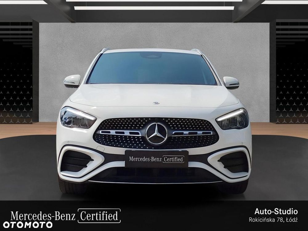 Mercedes-Benz GLA - 10
