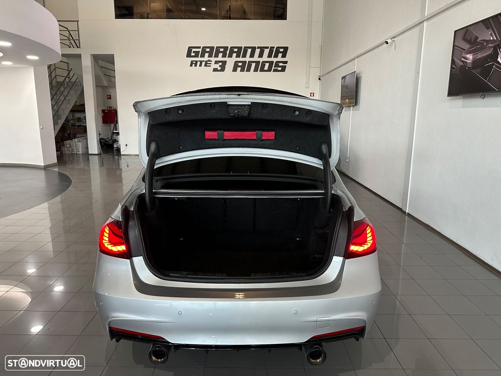 BMW 320 d Auto Pack M - 35