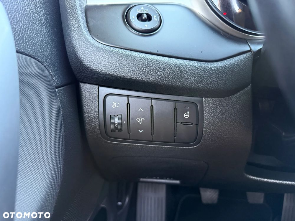 Kia Ceed 1.4 CVVT Dream Team Edition - 18