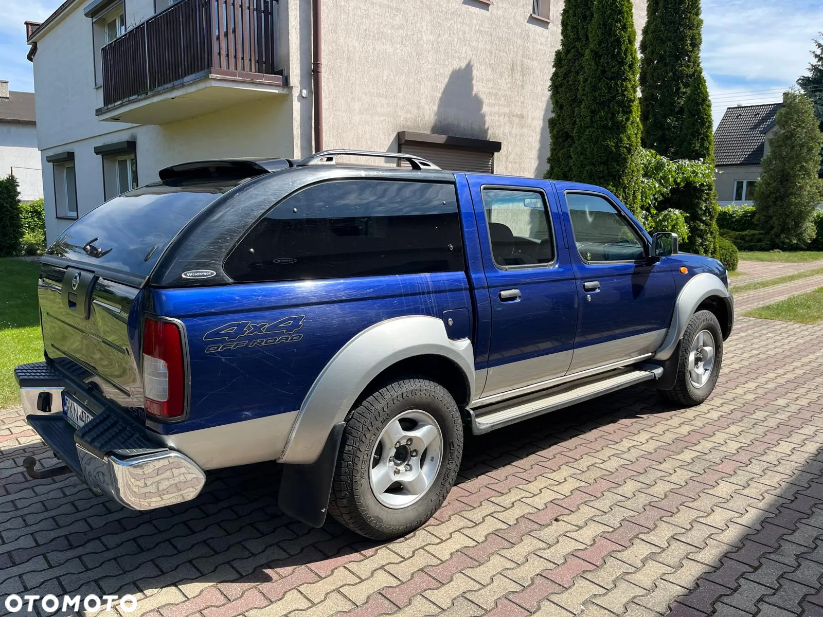 Nissan Pickup
