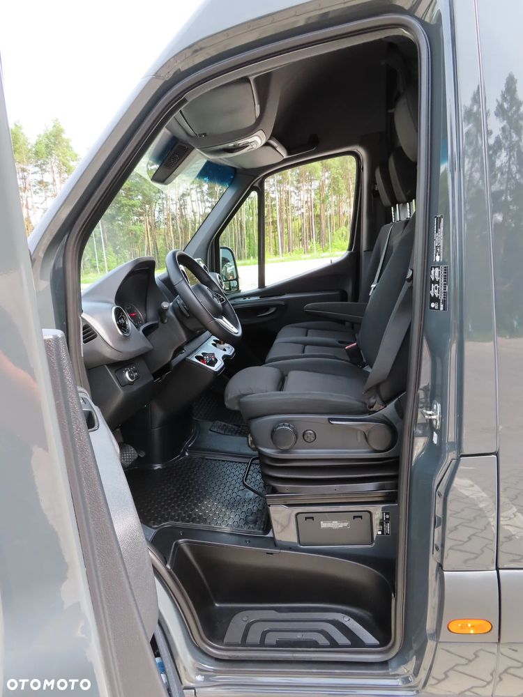 Mercedes-Benz Sprinter 319 CDI 190 KM 9G-Tronic Automat Model 907 Furgon Blaszak Ekstra Długi LONG MAXI + 4800 mm Rozstaw Osi 4325 mm Ładowność 981 Kg GWARANCJA FABRYCZNA Kabina Sypialniana + WEBASTO FULL Opcja Wyposażenia OKAZJA DOSTĘPNY I GOTOWY - 28