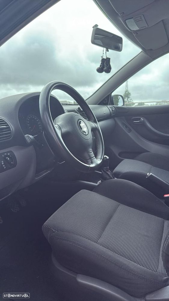 SEAT Leon 1.4 16V Confort JE+AC - 1
