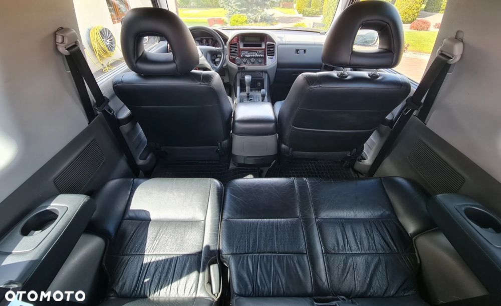 Mitsubishi Pajero 3.5 V6 GDI (lea) - 11