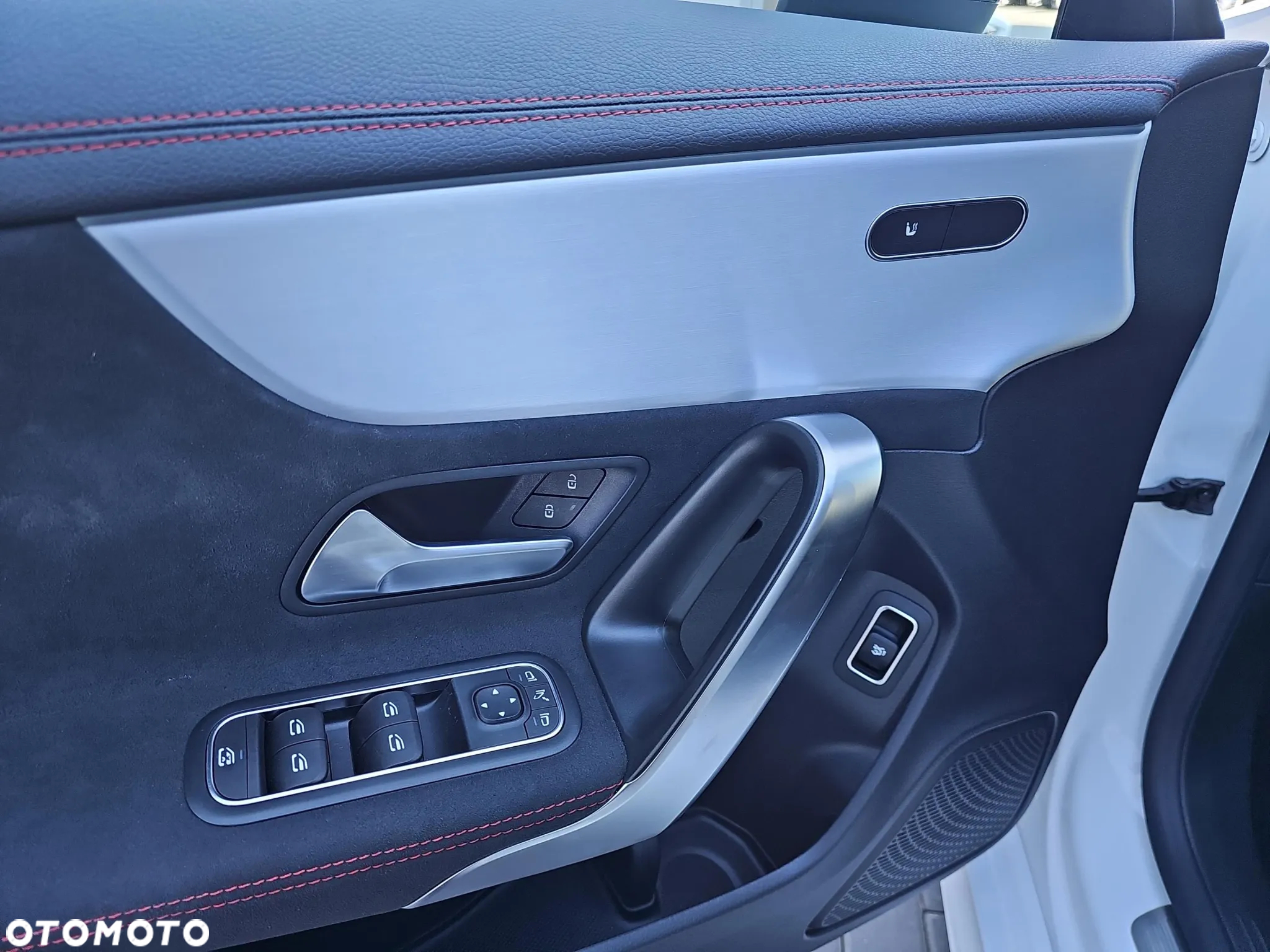 Mercedes-Benz CLA 200 7G-DCT AMG Line Advanced Plus - 18