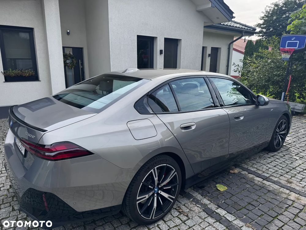 BMW Seria 5 550e xDrive PHEV - 8
