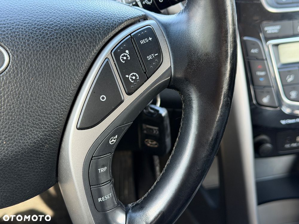 Hyundai i30 Kombi 1.6 GDi DCT Premium - 34