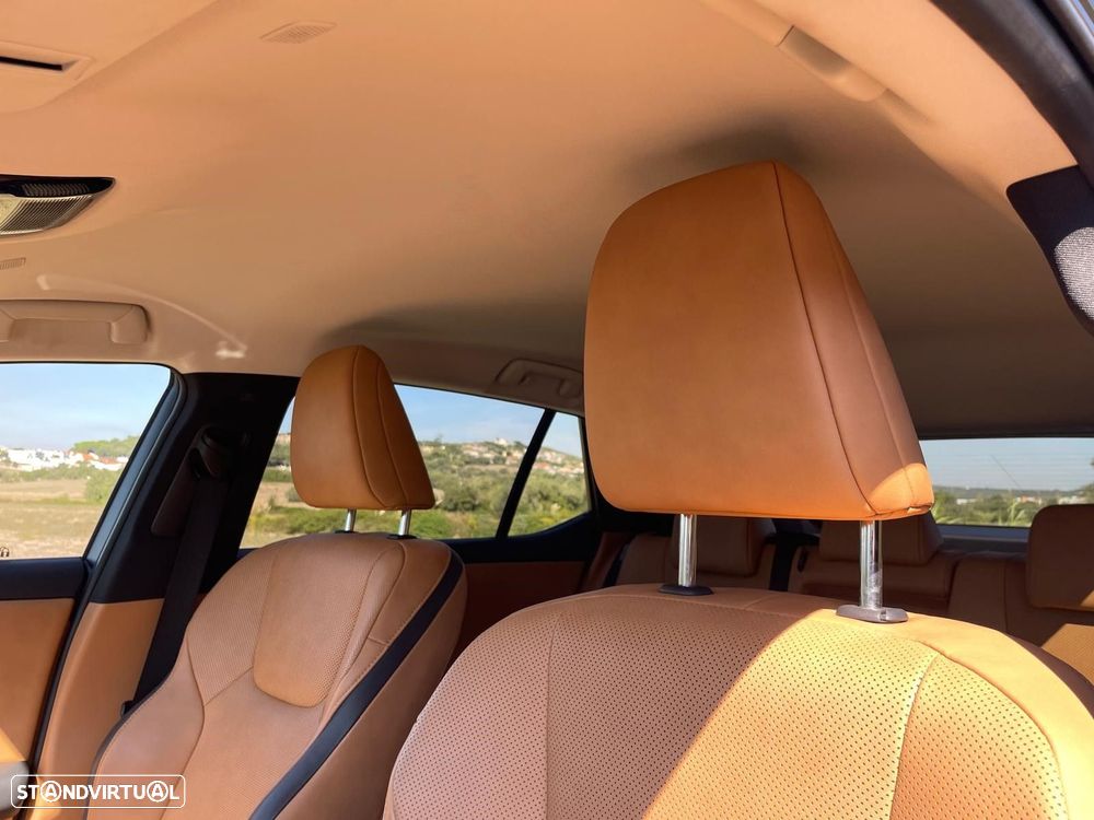 Lexus RZ 450e Premium Monotone c/ mala elétrica - 21