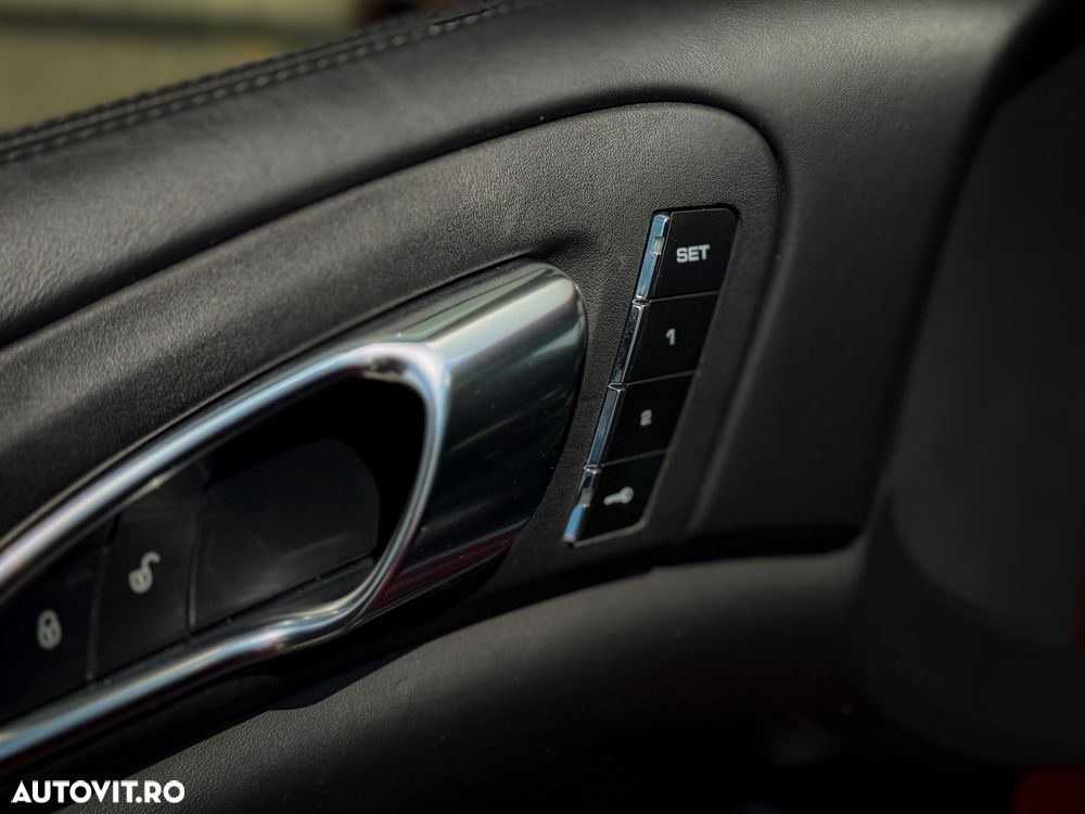 Porsche Cayenne Turbo S Tiptronic S - 35