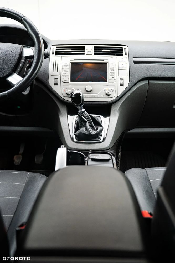 Ford Kuga - 26