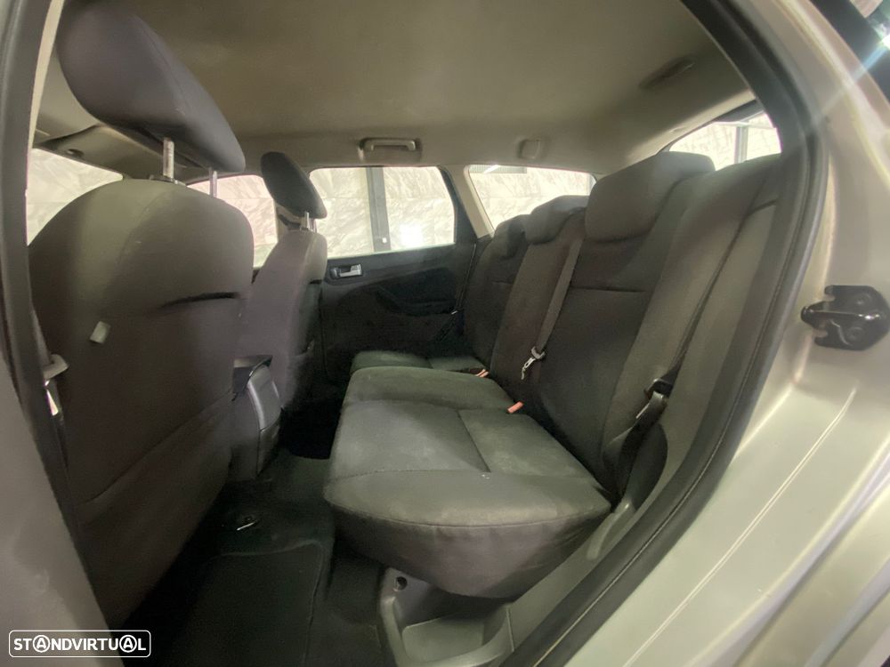 Ford Focus SW 1.6 TDCi Trend - 9