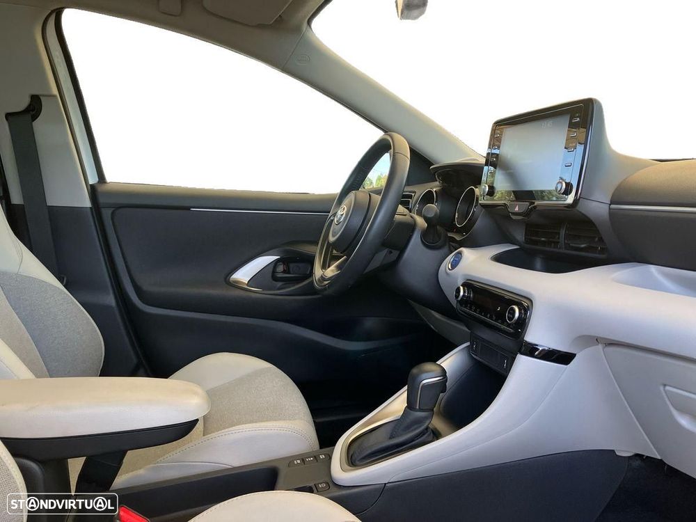 Toyota Yaris 1.5 HDF Luxury - 6
