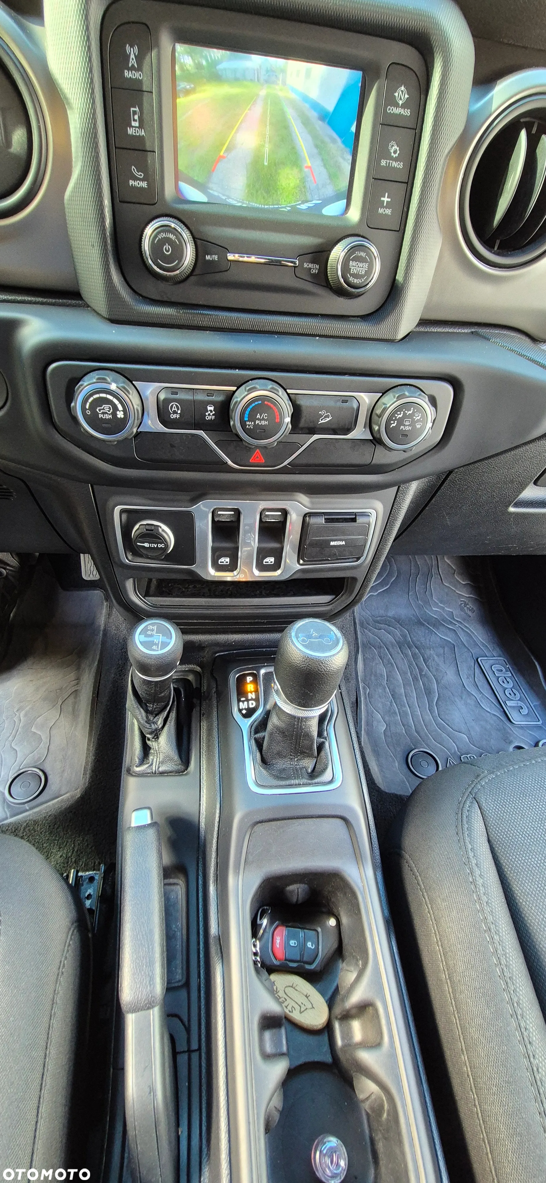 Jeep Wrangler - 23