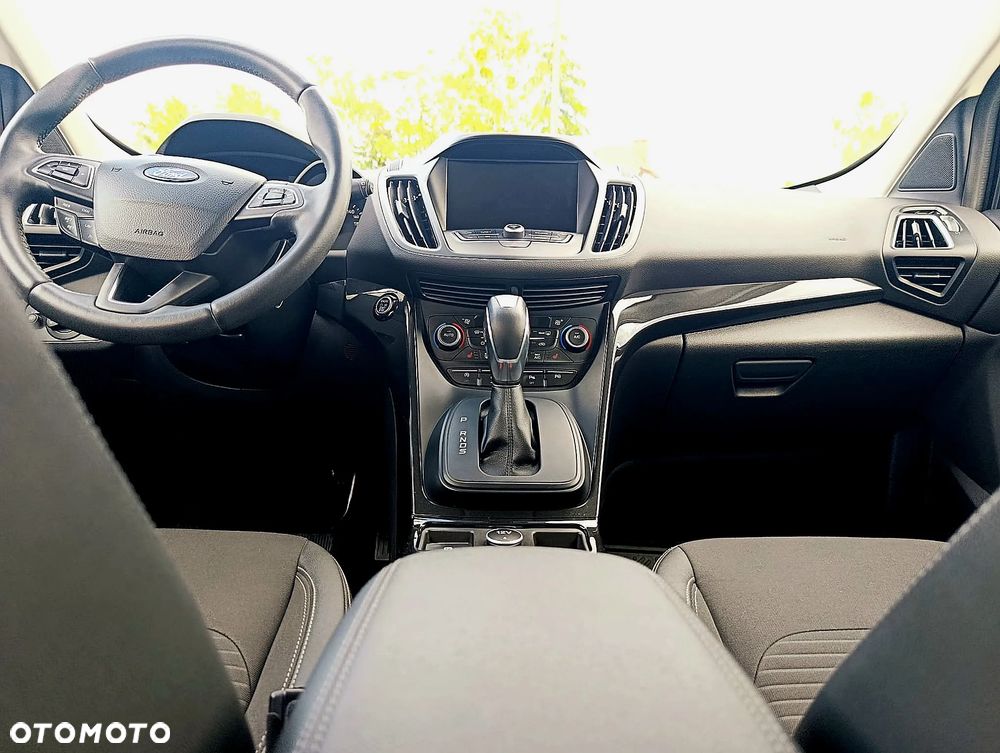 Ford Kuga 2.0 TDCi 2x4 Titanium - 20