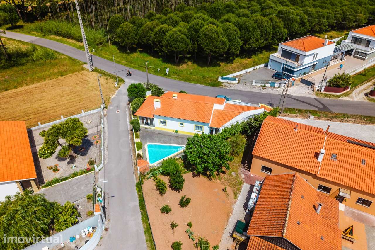 Moradia Térrea c/ piscina, árvores de fruto e garagem a 7 minutos d... - Grande imagem: 5/42