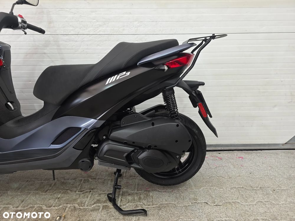 Piaggio MP-3 - 11