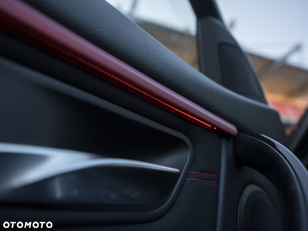 BMW Seria 3 318d Sport Line - 28