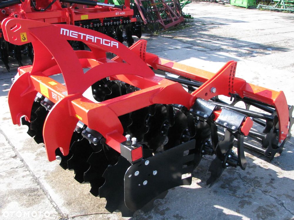 Akpil Brona Talerzowa Ciężka Hydraulicznie Składana BTCH 40 Euro-Masz, Brona talerzowa kompaktowa BT250, BT270, BT300 Metanga, Bomet, Euro-Masz; Brona talerzowa mini-simply BT160, BT180, BT200, BT220 Metanga, Euro-Masz, Brona talerzowa 2-walcowa typu "V", 4-walcowa typu "X" Bomet, Akpil - 31
