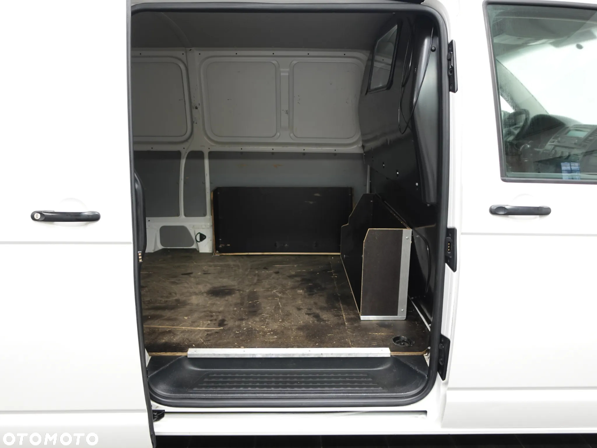 Volkswagen Transporter - Long - 37