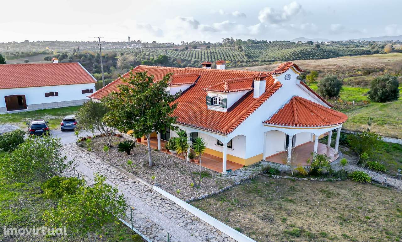 Moradia T3 em Carril - Torres Novas - Grande imagem: 3/51