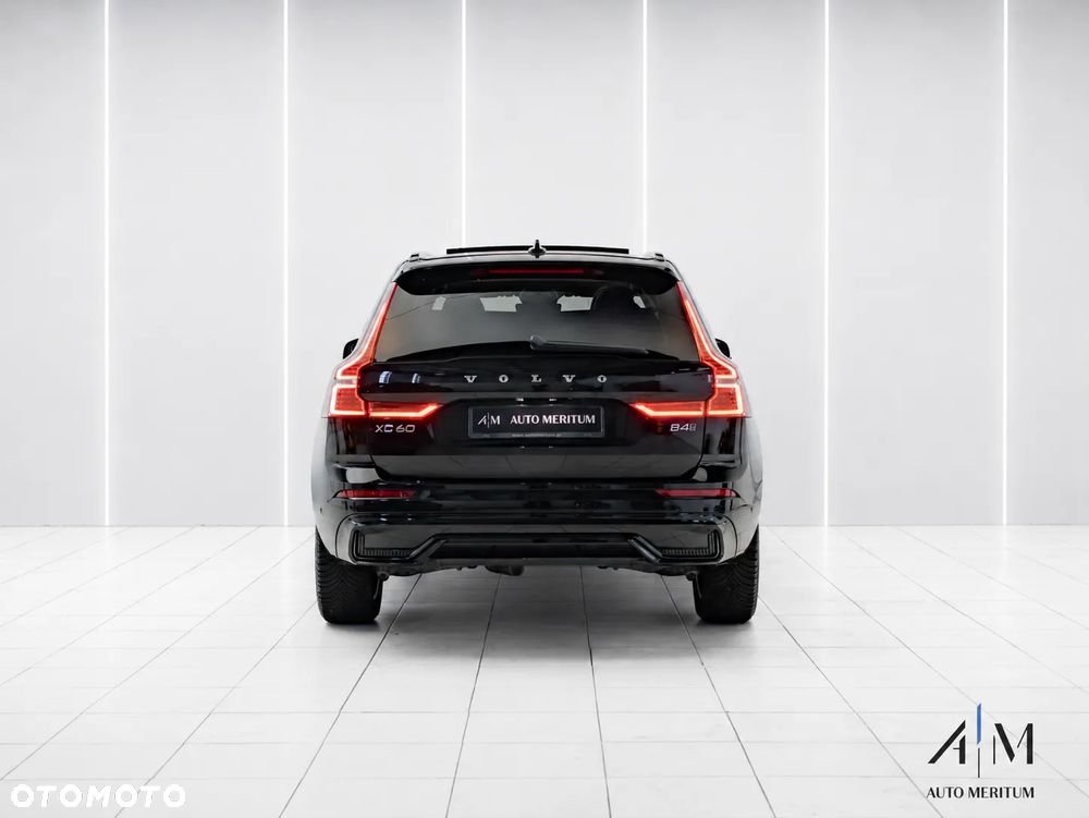 Volvo XC 60 B4 D AWD Ultimate Dark - 11