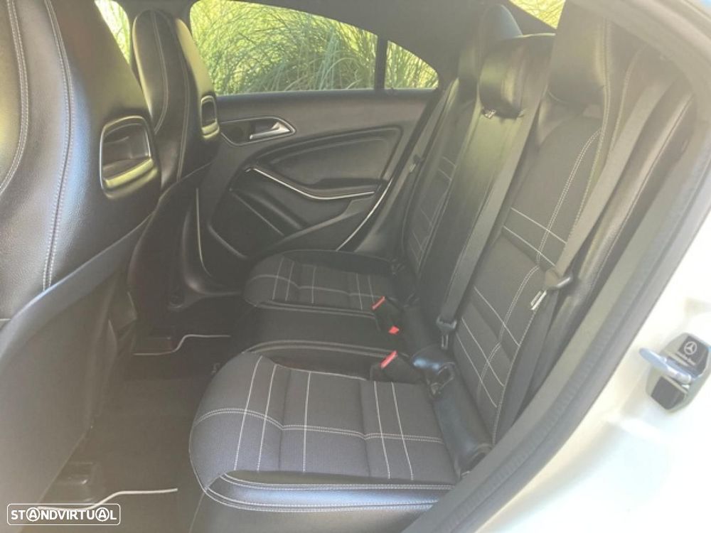 Mercedes-Benz CLA 180 d AMG Line - 26