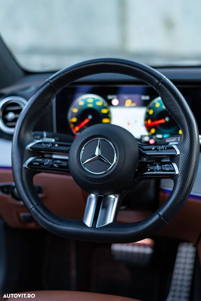 Mercedes-Benz E 450 4MATIC Aut. - 12
