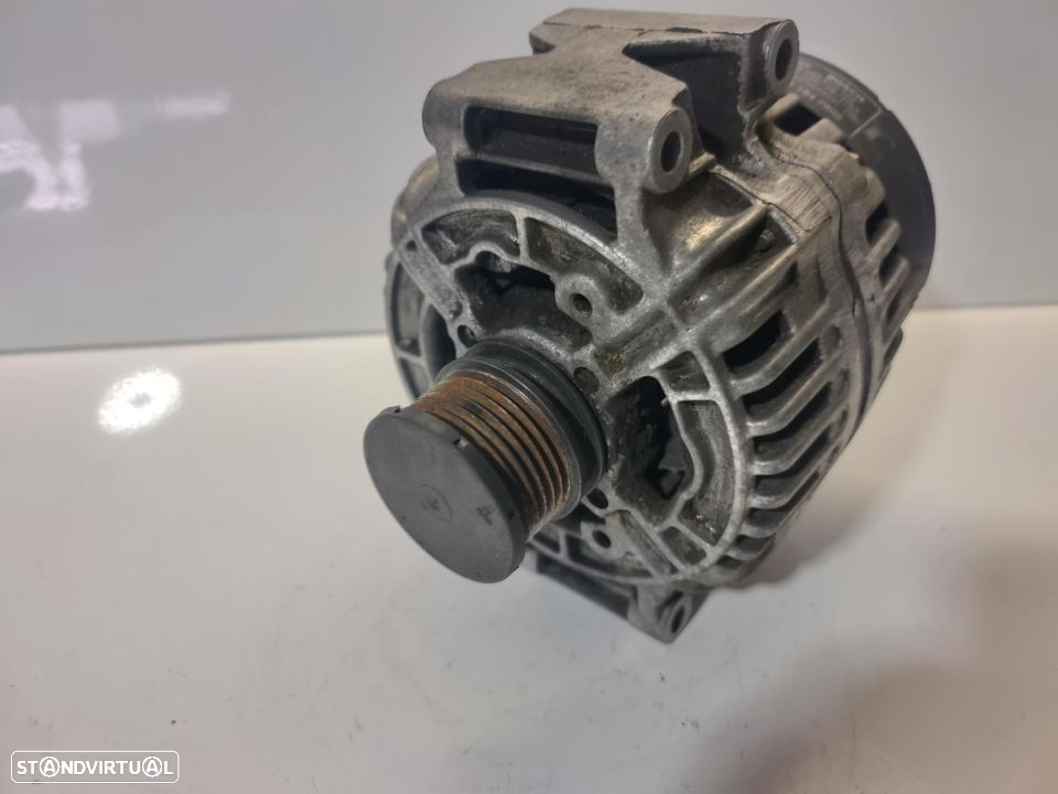 Alternador Mercedes 200 CDI 220 CDI Classe C E Vito 115A  0123510108 - 5