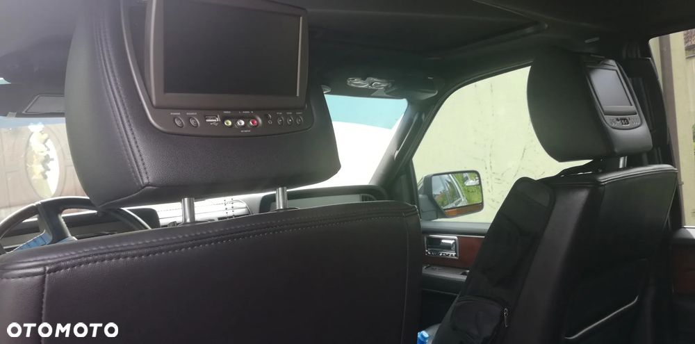 Lincoln Navigator 5.4 L 4x4 - 7