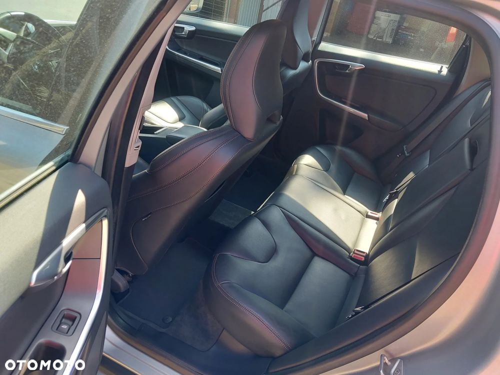 Volvo XC 60 D4 Drive-E Summum - 6