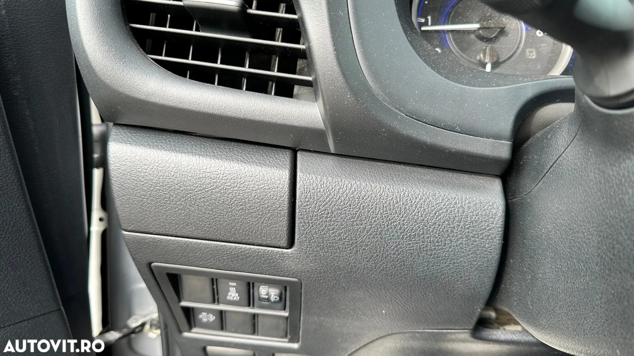 Toyota Hilux 4x4 Double Cab M/T Comfort - 6