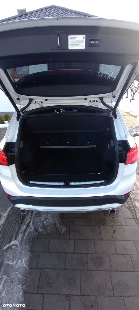 BMW X1 xDrive25i Sport Line - 11