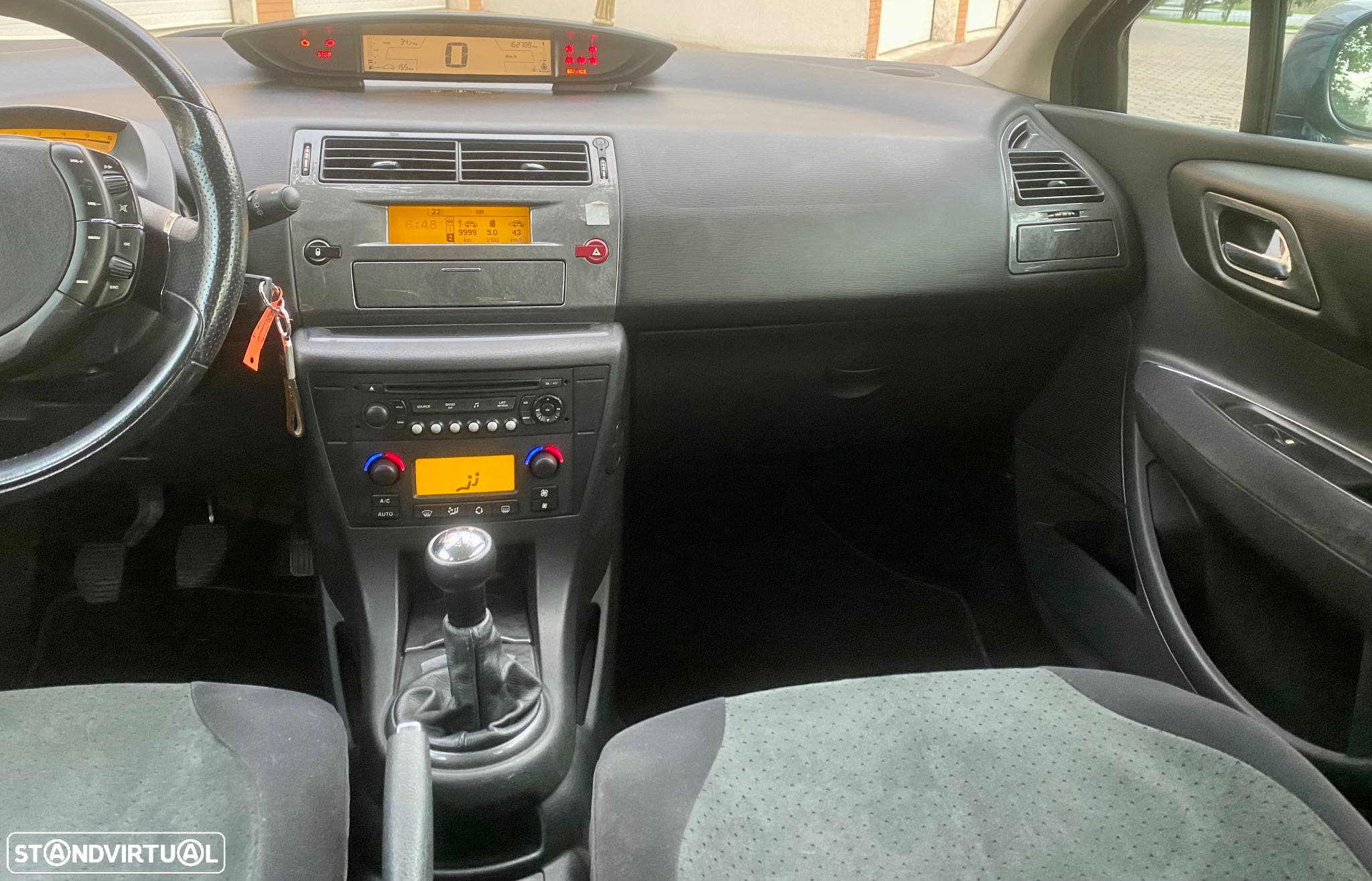 Citroën C4 1.6 HDi 110 Exclusive - 26