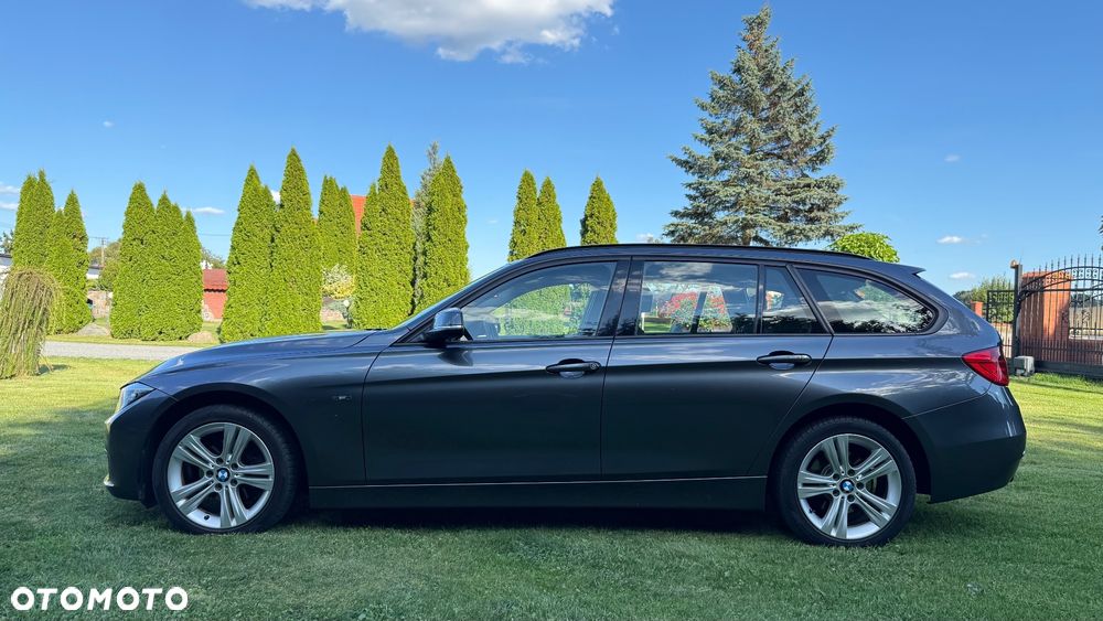 BMW Seria 3 318d DPF Touring Edition Sport - 5