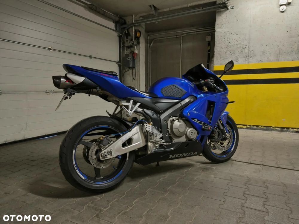 Honda CBR - 7