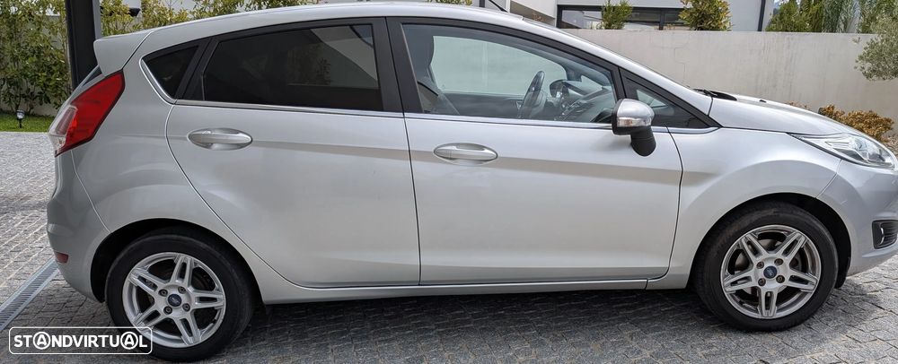 Ford Fiesta 1.0 T EcoBoost Titanium - 6