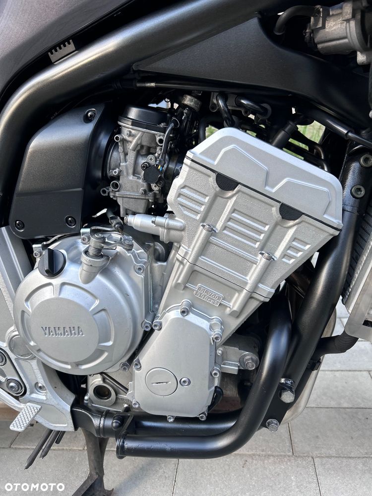 Yamaha FZS - 13