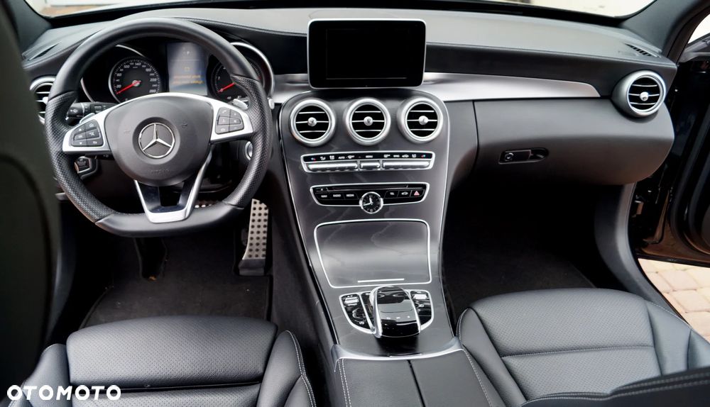 Mercedes-Benz Klasa C 250 d 4Matic 9G-TRONIC AMG Line - 24