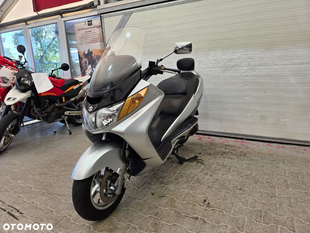 Suzuki Burgman - 7