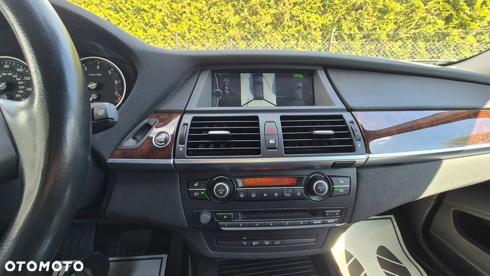 BMW X5 xDrive35i Edition Exclusive - 27