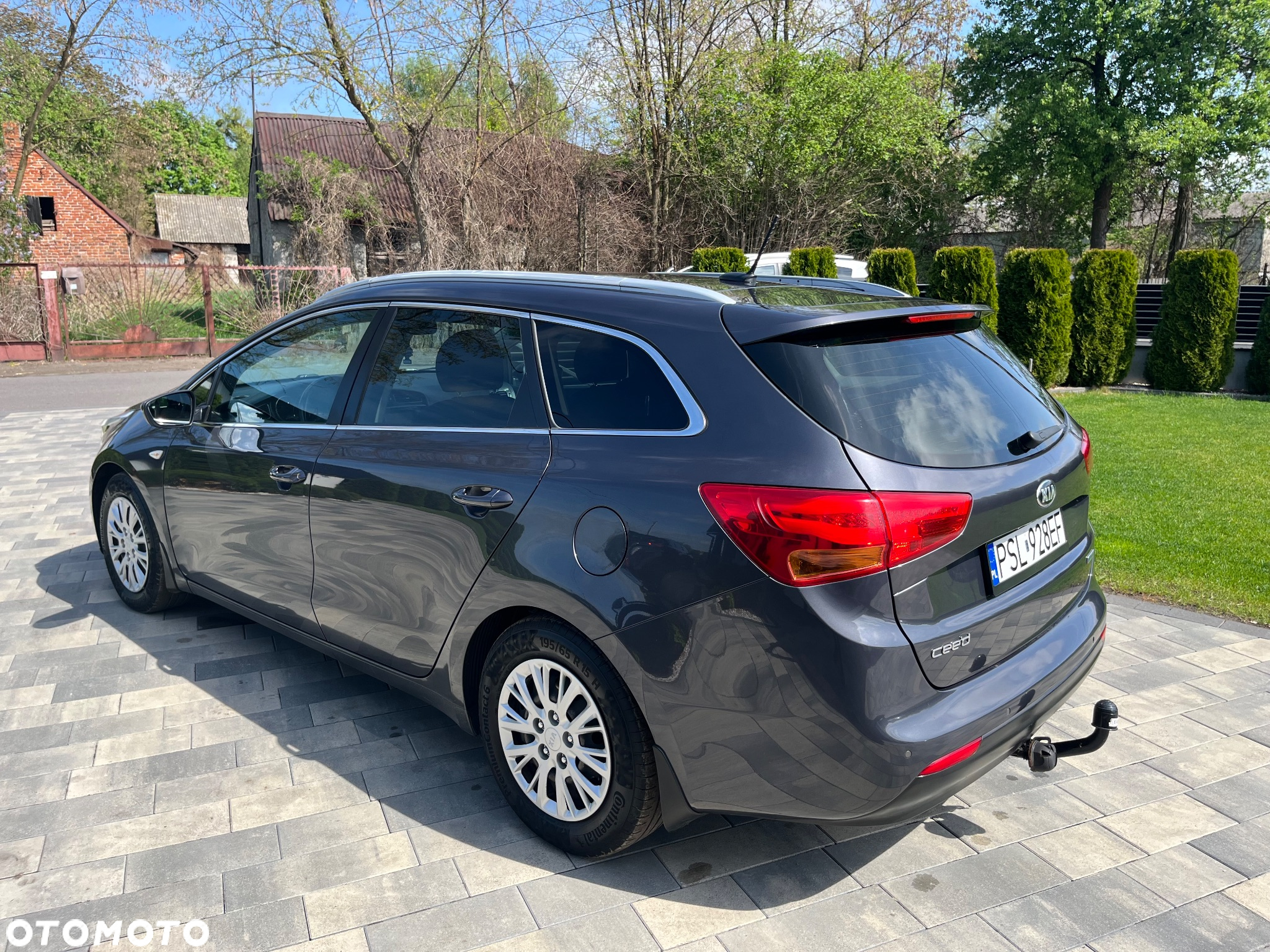 Kia Ceed - 10