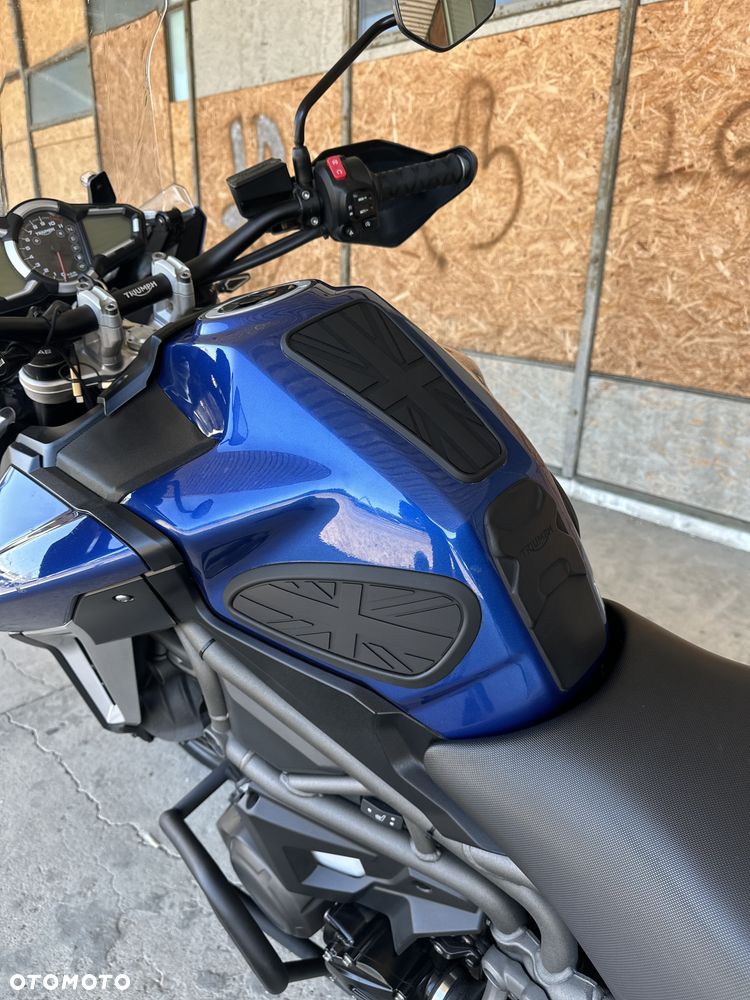 Triumph Tiger - 9