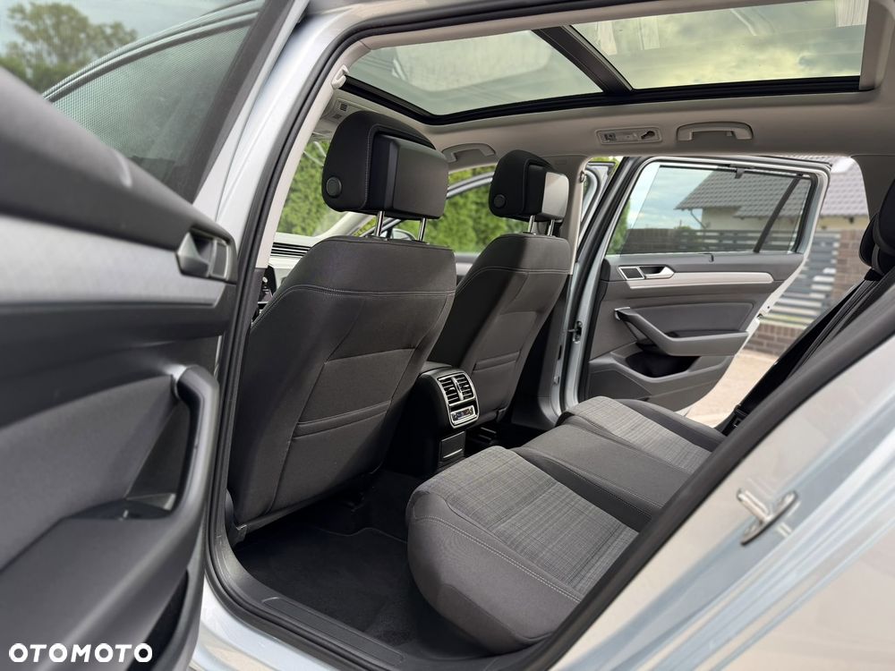 Volkswagen Passat 1.5 TSI EVO Elegance DSG - 24